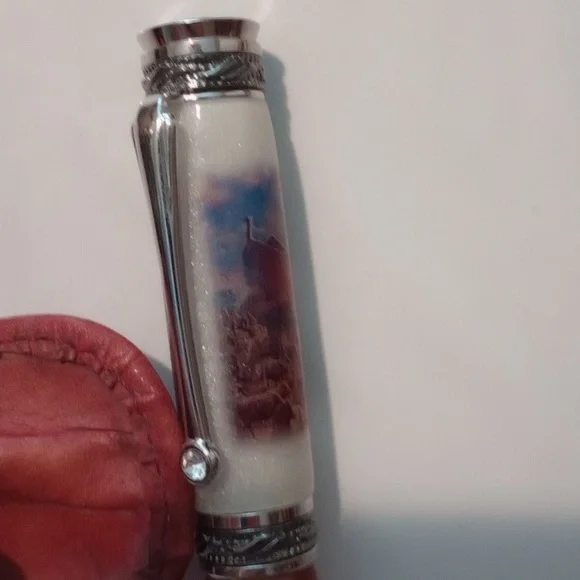 Elegant Fountain Pen - Picture 2 of 5